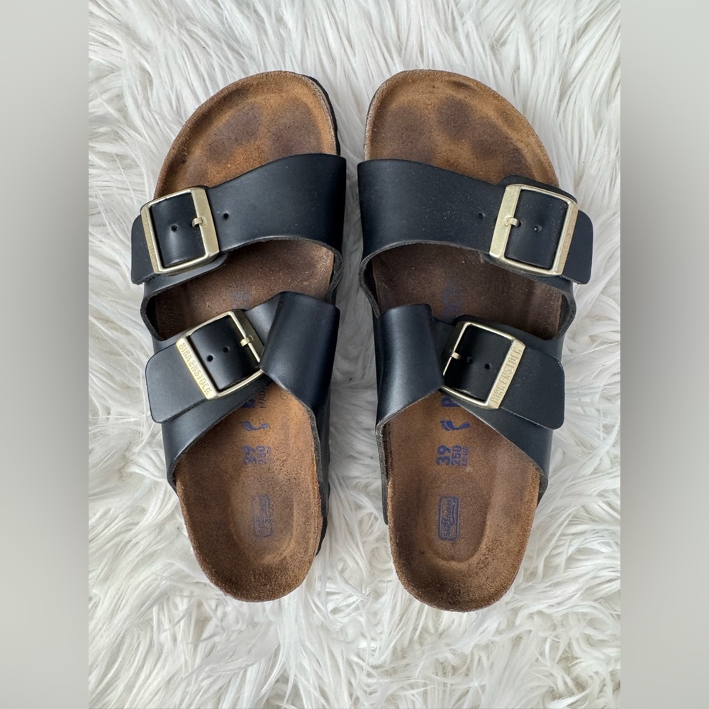Birkenstock Arizona - black w/gold buckles